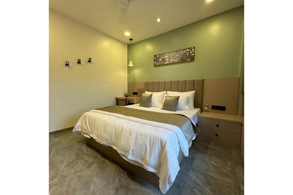 Hotel Sadhana Executive Dāpoli Exteriér fotografie