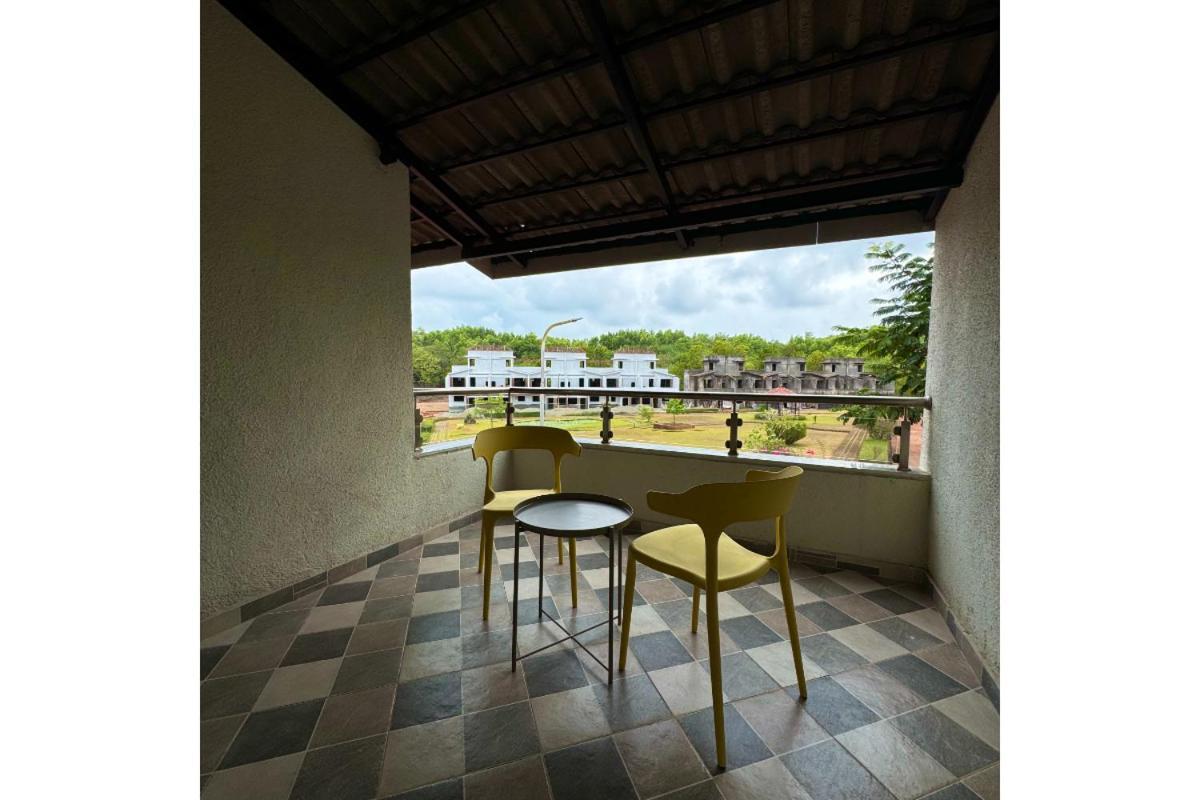 Hotel Sadhana Executive Dāpoli Exteriér fotografie