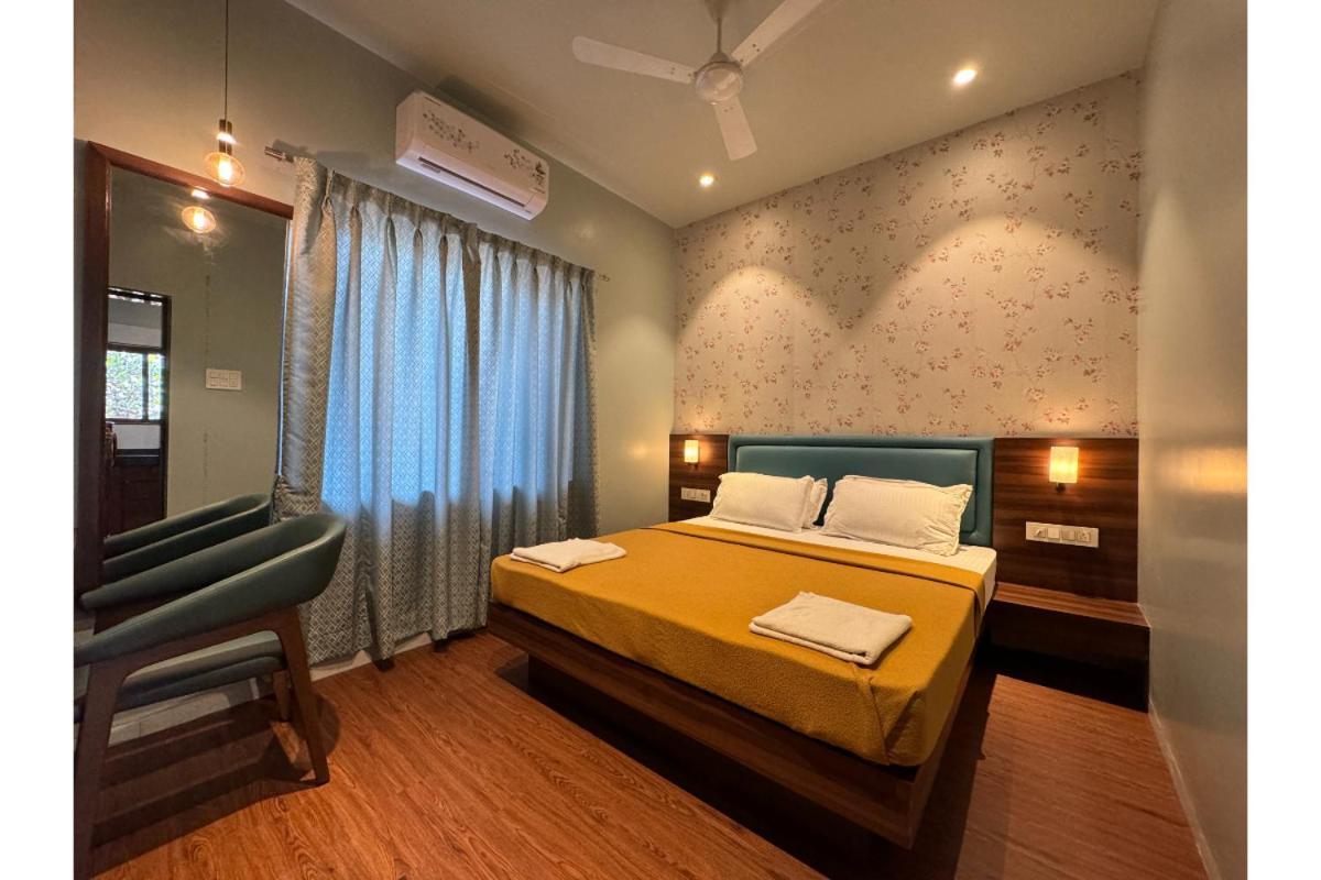 Hotel Sadhana Executive Dāpoli Exteriér fotografie